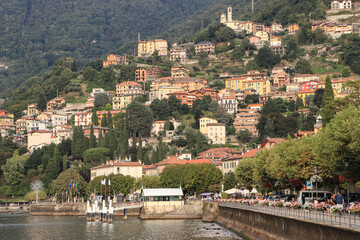 Bellano am Comer See; Uferpromenade und Anleger