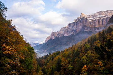 Fototapeta na wymiar Autumn in Ordesa and Monte Perdido National Park, Spain