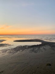 Fototapeta na wymiar sunset at the beach