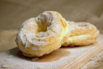 food, bread, pastry, sweet, baked, bakery, dessert, breakfast, bun, cake, white