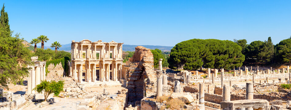 Panoramic photo of Celsius library in Ephesus ancient city.