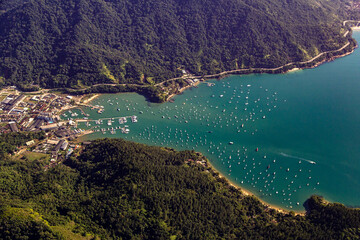 Obraz premium Ubatuba praia do litoral tropical aerea