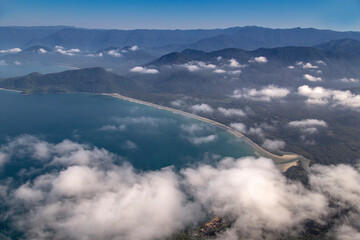 Fototapeta premium Litoral sul praias e montanhas