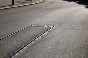 Schienen der Straßenbahn in Görlitz enden im Asphalt