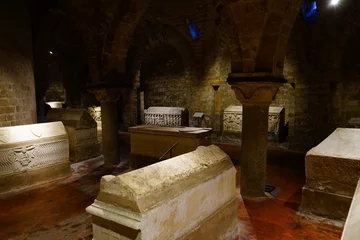Rolgordijnen Catacombs beneath Palermo cathedral, Sicily, Italy © Alessio Russo