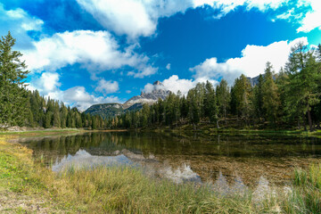 Antorno Lake underneath the three peaks in the Dolomites