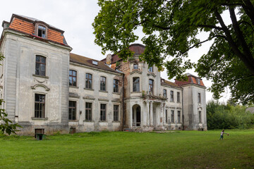 The abandoned palace of the princes Svyatopolk-Chetvertinsky, built in the early 20th century....
