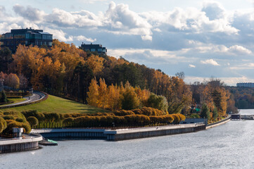 Fototapeta na wymiar Autumn landscape on the Moskva river in Krasnogorsk, Russia