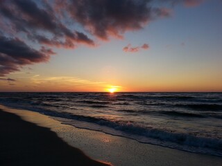 Obraz premium sunset at the beach