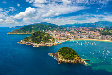 Fototapeta premium Panoramic view of San Sebastian
