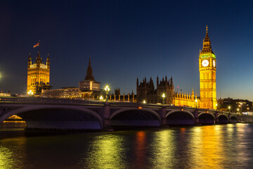 Fototapeta premium Big Ben, Parliament, Westminster bridge in London