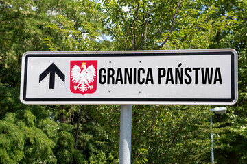 Ein Schild mit dem Hinweis auf Grenze zur Polen - obrazy, fototapety, plakaty
