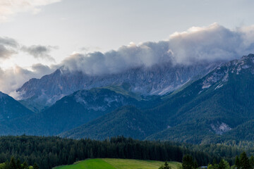 Letzten Abendstunden im wunderschönen Leutaschtal genießen - Österreich