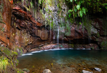 25 Fontes Quellen Madeira Wasserfall Kaskaden Becken Pool Attraktion Sehenwürdigkeit Levada...