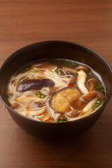 ナスときのこの煮麺