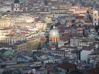 Fototapeta na wymiar Napoli centro storico visto dall'alto