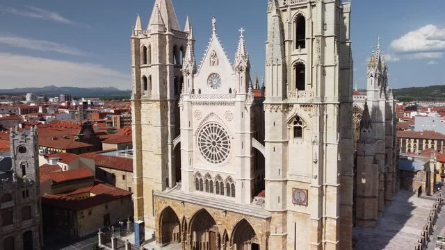 Aerial views of Leon's Cathedral