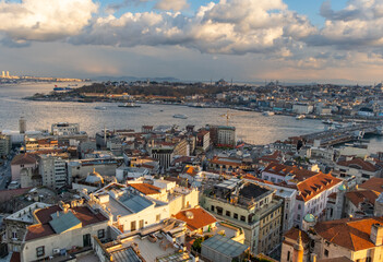 Naklejka premium Istanbul Sunset Panorama to Golden Horn and Galata district