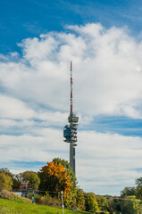 Obraz premium St. Chrischona, Bettingen, Riehen, Basel, Kirche, Fernsehturm, Wanderweg, Landwirtschaft, Obstbäume, Herbst, Herbstsonne, Schweiz