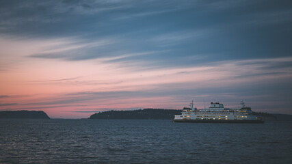 Obraz premium ship in the sea