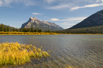 Obraz premium Vermillion Lakes with Mount Rundle in the Background