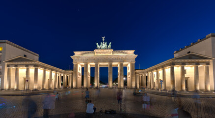 Fototapeta na wymiar Panorama of the famous Brandenburger Tor in Berlin at night