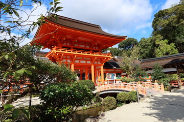 Temples and shrines in Kyoto in Japan 日本の京都の神社仏閣 : Ro-mon Gate and Tama-hashi Bridge and Omonoi-gawa Stream
 in the precincts of Kamigamo-jinja Shrine  京都上賀茂神社の楼門と玉橋と御物忌川