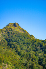 鋸岳の山肌　秋色　快晴