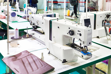 High-speed computerized bartacking sewing machine