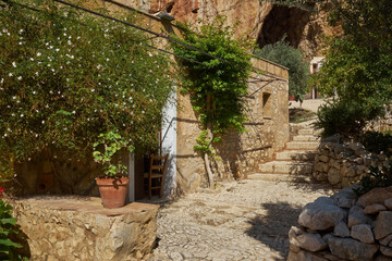 Fototapeta na wymiar the Mangiapane caves in Sicily near the Cornino bay in the province of Trapani