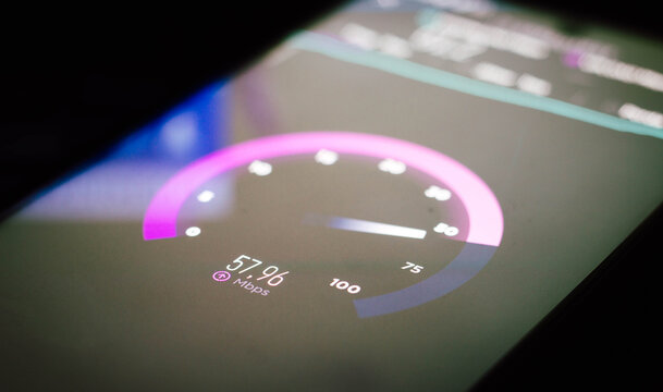 October 20, 2021, Brazil. In this photo illustration a graph showing the internet speed seen displayed on a smartphone.