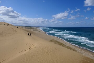 鳥取砂丘より日本海を望む。鳥取、日本。10月中旬。