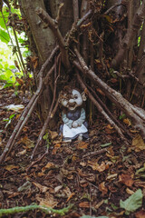 Naklejka na ściany i meble Troll Figur in Wald