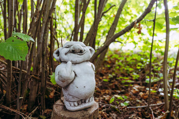 Troll Figur in Wald