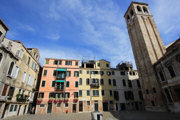 Fototapeta na wymiar Beautiful view of Campo San Silvestro square, San Polo district, Venice, Italy