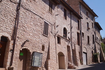 Fototapeta na wymiar Typical street of Assisi, Italy