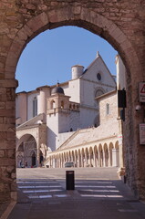 Fototapeta na wymiar View of the basilica of San Francesco in Assisi, Italy