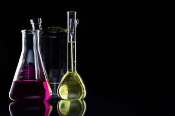 Image of glass vessels. Flasks.