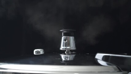 Home pressure cooker stewed pork bones