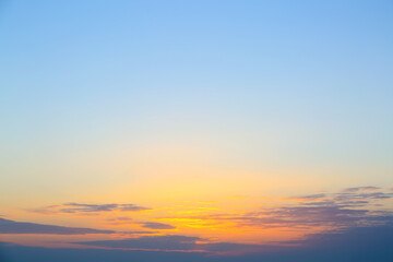 Obraz premium View of beautiful sky with clouds at sunrise