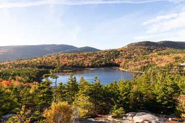 Fall Colors on the Beehive Trail in Acadia National Park in Maine - obrazy, fototapety, plakaty