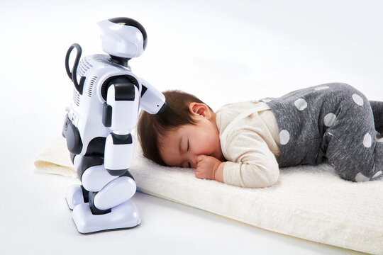 お昼寝する赤ちゃんを見守るロボット