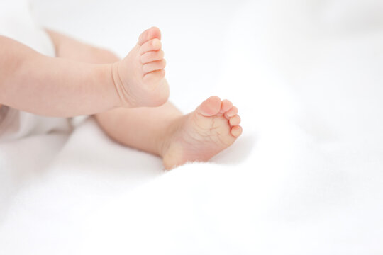 赤ちゃんの足