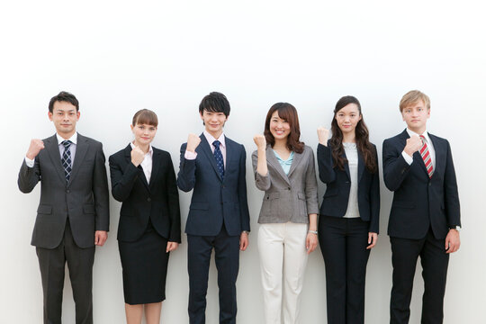 「6人ポーズ」の写真素材 | 132,719件の無料イラスト画像 | Adobe Stock