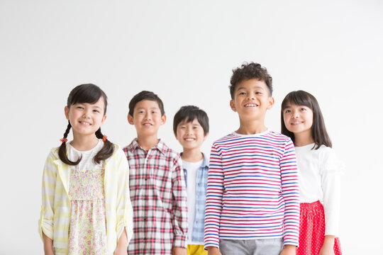 5人の小学生