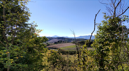 Panorama dalla cima del  Monte Sant'Angelo in Arcevia nelle Marche
