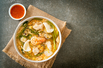 Sukiyaki soup with seafood bowl