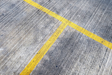 yellow line on asphalt