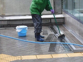 雨の日の清掃　〜Cleaning on a rainy day