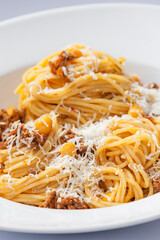 spaghetti with minced meat and chick peas